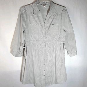 H&M gray and white pin striped button down tunic